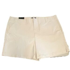Banana Republic Women's Cream AUTHENTIC CHINO FLAT-FRONT SHORT NWT  Size 18